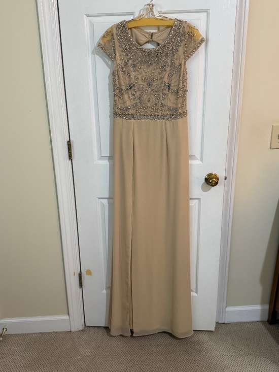 Adrianna Papell Dresses & Skirts - Adrianna Papell formal beaded dress size 4